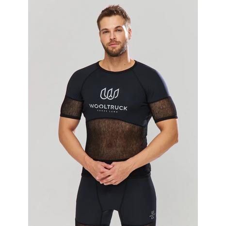 WOOLTRUCK Т-150  Футболка мужская цвет: Черный